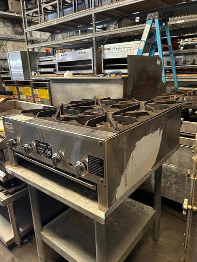 Used THE CONNERTON COMPANY FOUR BURNER RANGE !