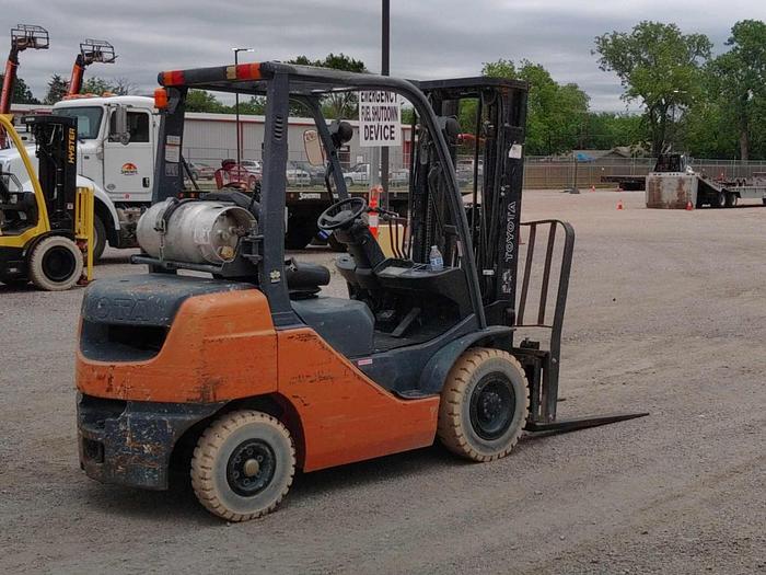 Used Forklift-14' 4,000# 2Wd Straight Mast*