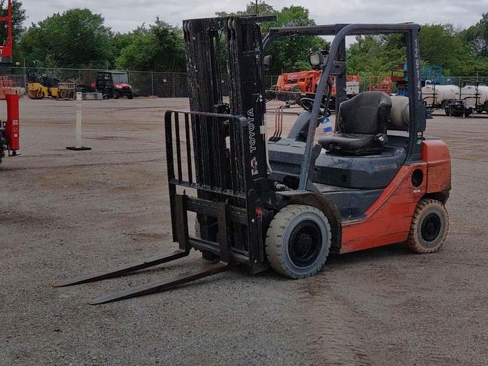 Used Forklift-14' 4,000# 2Wd Straight Mast*
