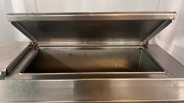 Used REFRIGERATED SANDWICH PREP TABLE (NEEDS SPECS FRO THE TAG)./