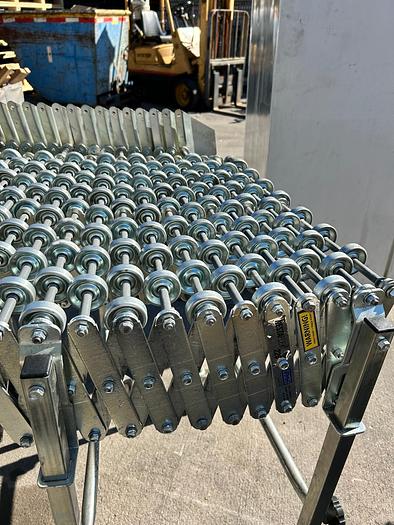 Used FMH NESTAFLEX 226 GRAVITY SKATE WHEEL CONVEYOR