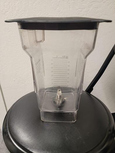 Used BLENDTEC BLENDER CUP 32 OZ !