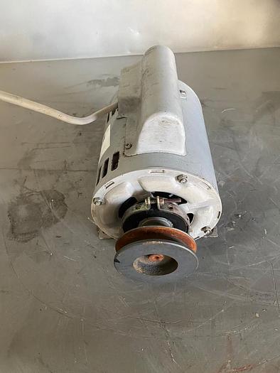 Used MITSUBISHI SUPER LINE SC-KST SINGLE PHASE CAPASITOR 4 POLE 115 VOLTS 300 W SC-KST !