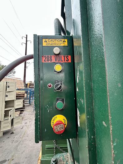 Used PIQUA 10 HP VERTICAL CARDBOARD BALER