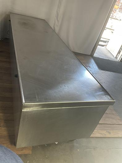 Used BEVERAGE AIR CHEF BASE WITH 6 DRAWERS; WTRCS112-1 !
