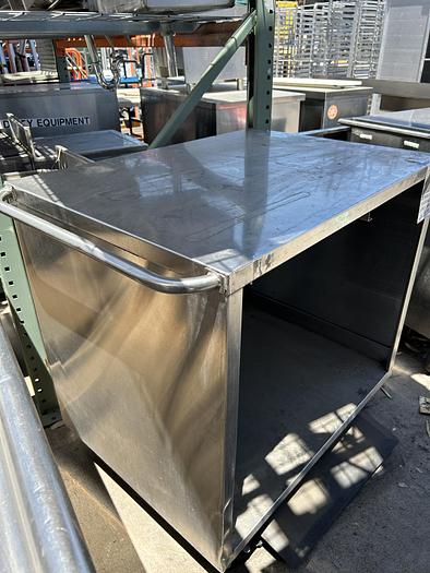 Used STAINLESS STEEL DEMO CART !