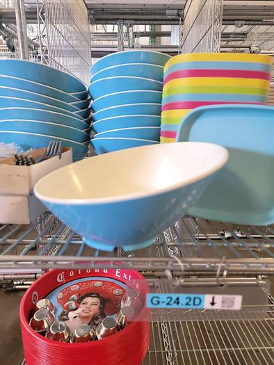 Used PLATES AND SMALL WARES !