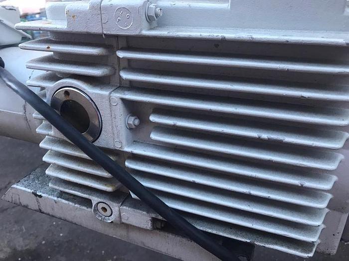 Used VACUUM PUMP GE 1.5 HP.