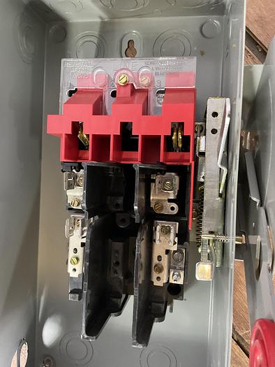 Used EATON HEAVY DUTY SAFETY SWITCH, DH221FGK; 240V; 30AMP; 2 POLE; TYPE 1  !