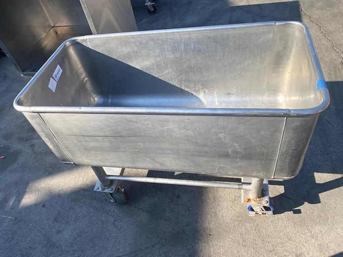 Used STAINLESS STEEL BULK TRUCK WITH DRAIN AND CAP  !