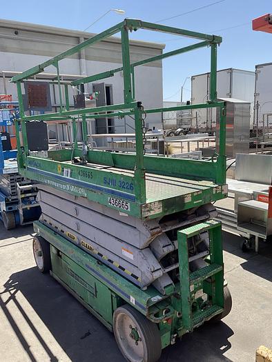 Used SCISSOR LIFT GREEN, SJIII 3226