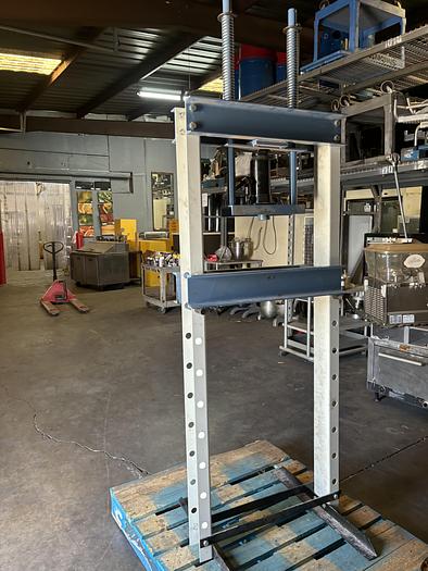 Used HYDRAULIC SHOP PRESS 12 TON