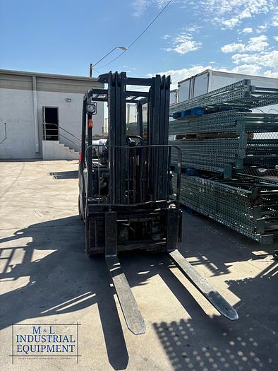 Used NISSAN FORKLIFT