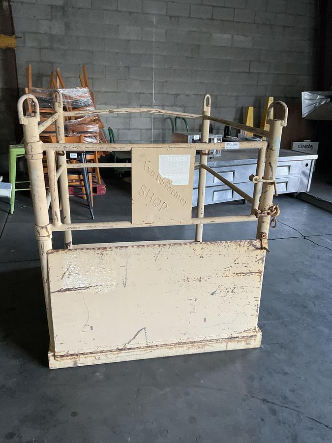 Used FORKLIFT PERSONNEL SAFETY BASKET – STEEL CONSTRUCTION