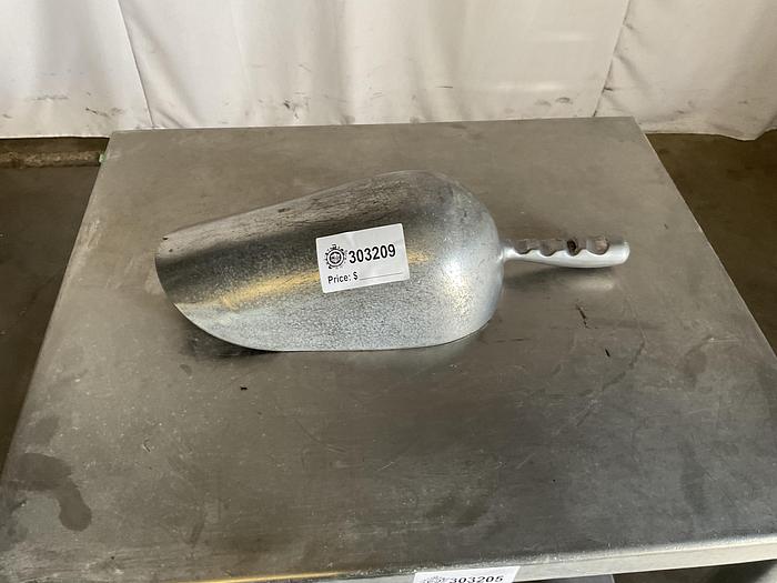 Used METAL GRAIN SCOOP