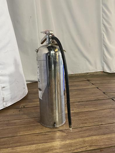 Used BADGER 2-1/2 GAL. WATER FIRE  EXTINGUISHANT \