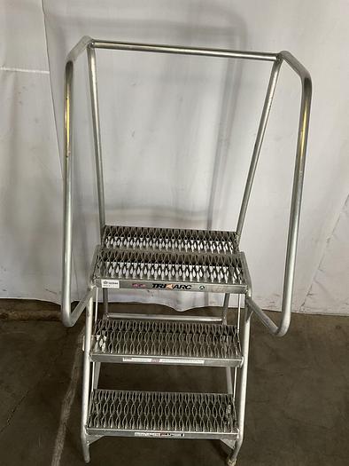 Used 3 STEPS TRI-ARC LADDER