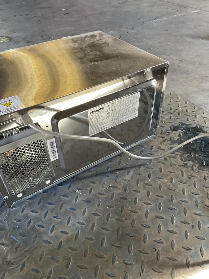 Used SOLWAVE COMMERCIAL MICROWAVE OVEN – 1000W OUTPUT, 120V, STAINLESS STEEL