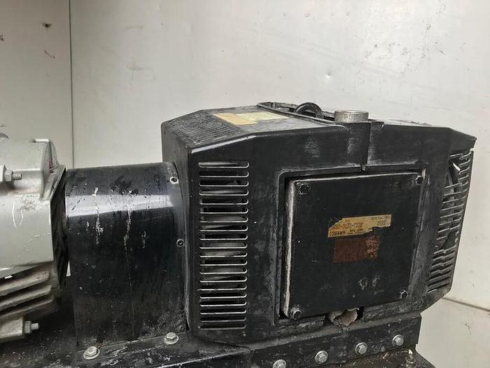 Used ROTARY VANE PRESSURE AND VACUUM PUMP GAST