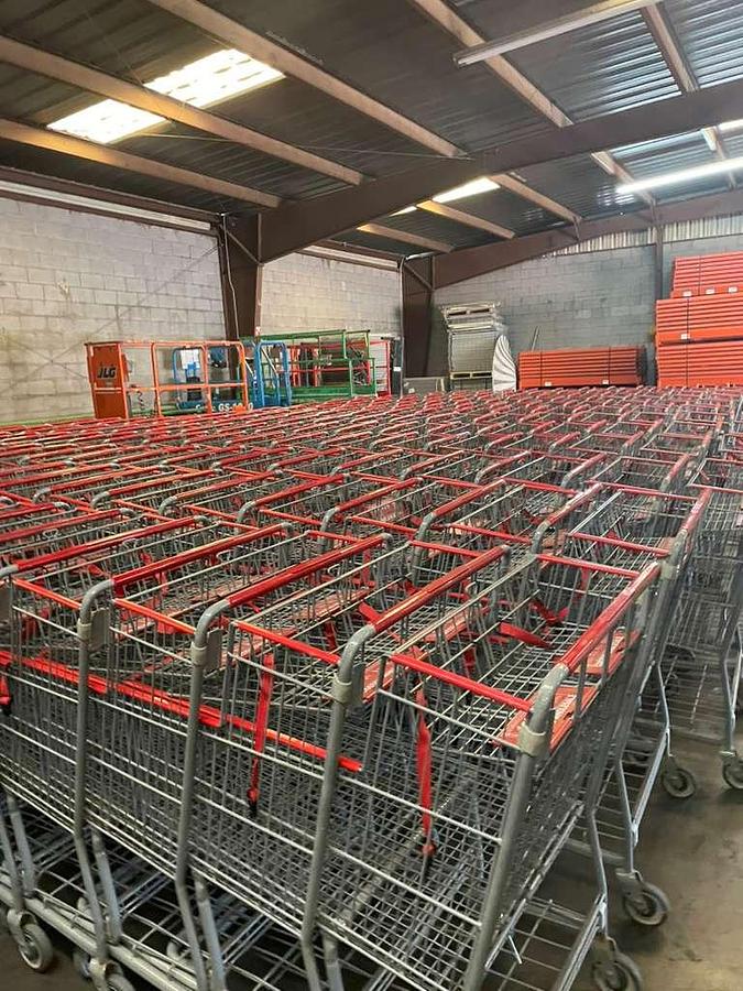 Used LARGE SHOPPING CARTS