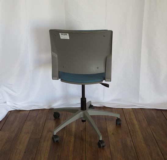 Used ROLLING CHAIRS !