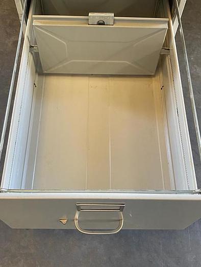 Used VERTICAL FILE CABINET 2 DRAWER !