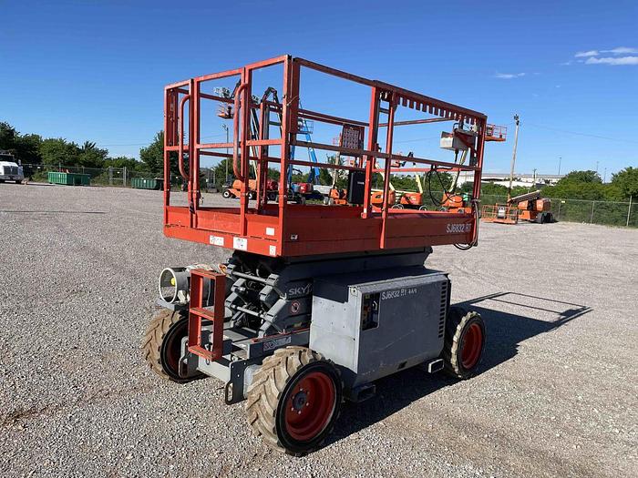 Used Scissor Lift-32' 4Wd Engine*