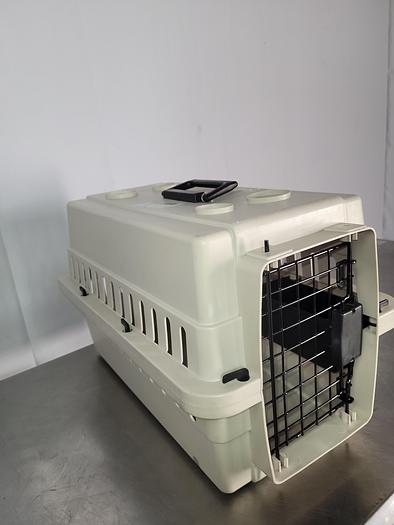 Used PET TRADDITIONAL KENNEL !