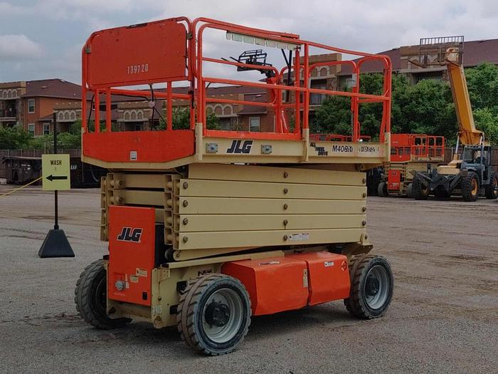 Used Scissor Lift-40' 4Wd Hybrid Electric