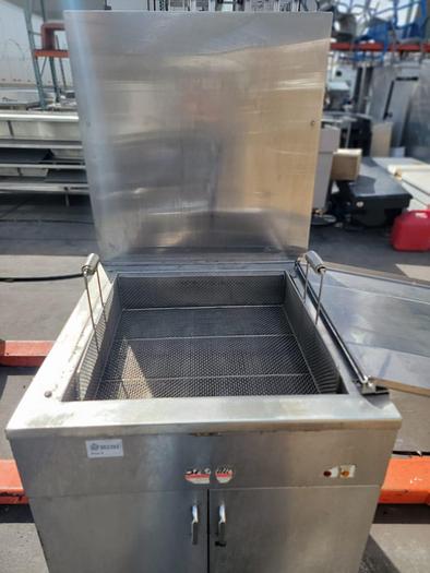 Used DONUT FRYER BELSHAW-724CG !