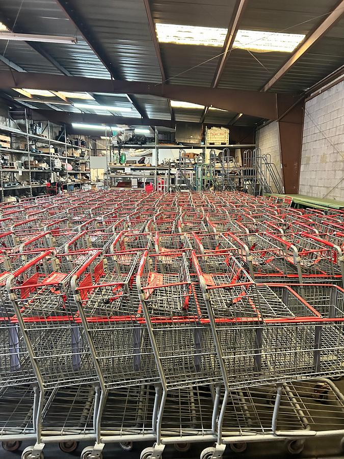 Used LARGE SHOPPING CARTS
