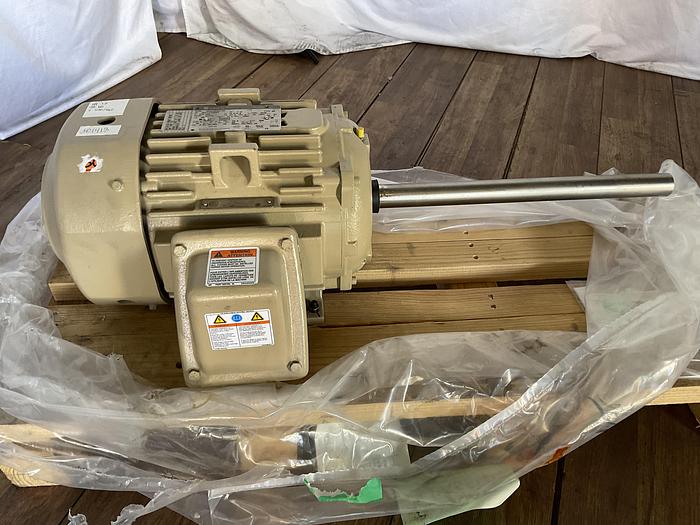 Used GE AC MOTOR; 7.5 HP; 3 PH; 3530 RPM;5KS213CAA153\