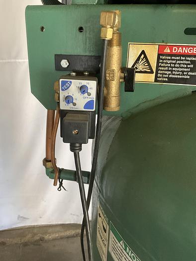 Used CHAMPION AIR COMPRESSOR; MODEL 172-1, VR10-12, 460/60/3/W, 10HP;460V;60HZ;3PH