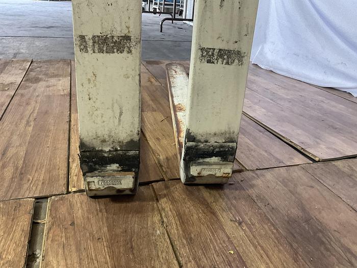 Used HEAVY DUTY FORKLIFT FORKS !