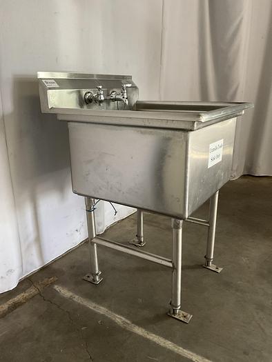 Used STAINLESS STEEL VEGGIE SINK