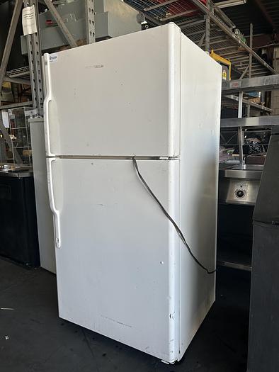 Used GE REFRIGERATOR; GTS22KBPBRCC