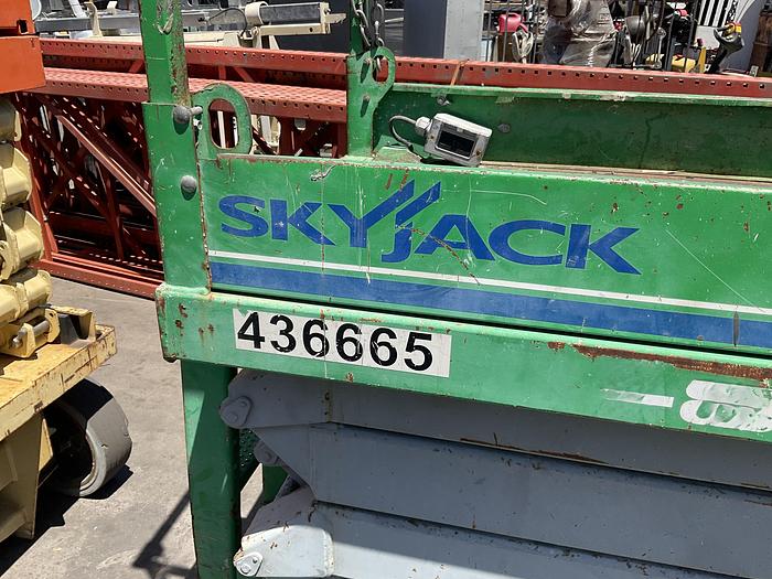 Used SCISSOR LIFT GREEN, SJIII 3226