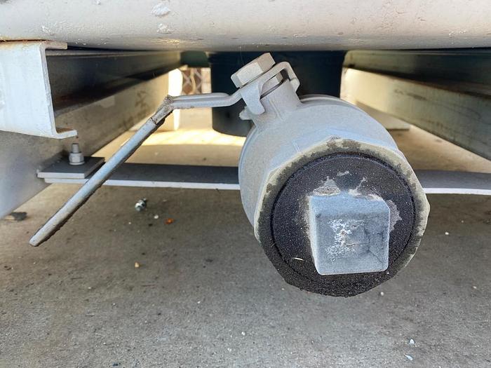 Used 450 GALLON STEEL TANK, TOTE !