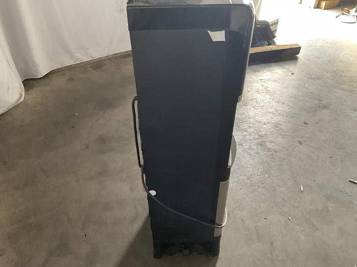 Used PRIMO HOT AND COLD WATER DISPENSER WITH A PET STATION,  601243. !