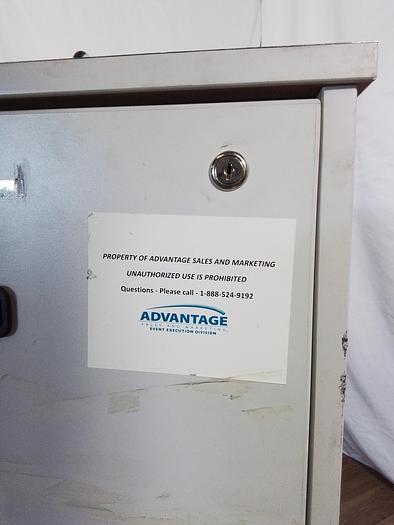 Used PORTABLE SINK  HAND WASH WITH HOT AND COLD WATER !