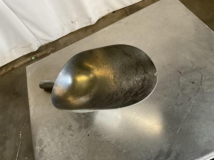 Used METAL GRAIN SCOOP