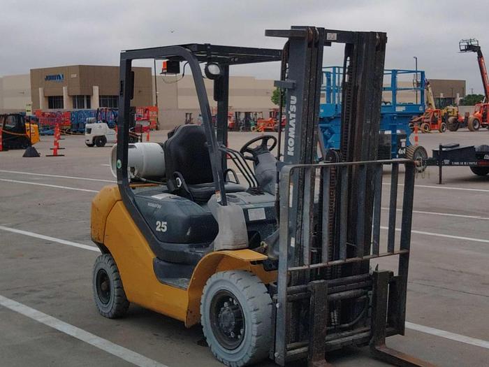 Used Forklift-14' 4,000# 2Wd Straight Mast*