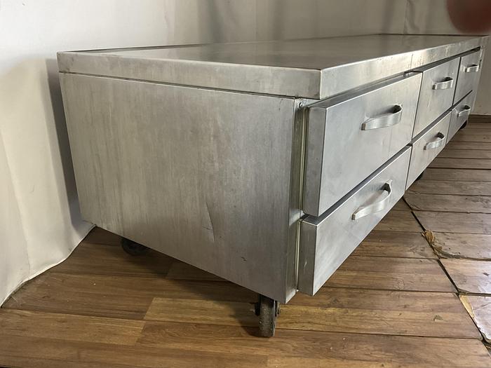 Used BEVERAGE AIR CHEF BASE WITH 6 DRAWERS; WTRCS112-1 !