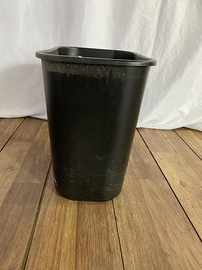 Used 7 GAL. RECTANGULAR PLASTIC WASTEBASKET