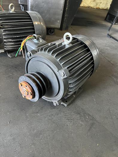 Used MOTOR DAYTON 7.5 HP; 3 PH; 1760 RPMS; 3KV83G !