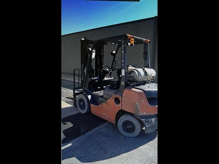 Used Forklift-14' 4,000# 2Wd Straight Mast