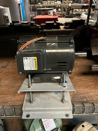 Used DAYTON INDUSTRIAL MOTOR, 3KW34G; HP 3; PH3; RPM 1750 !