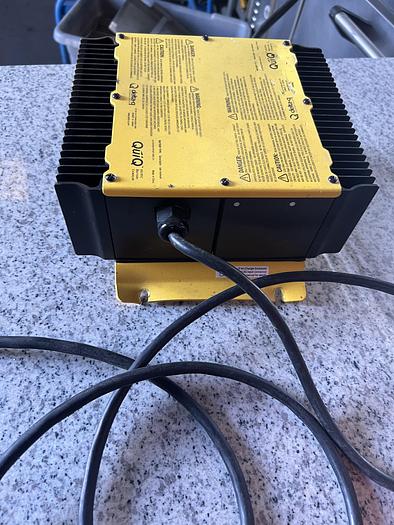 Used QUIQ BATTERY CHARGER