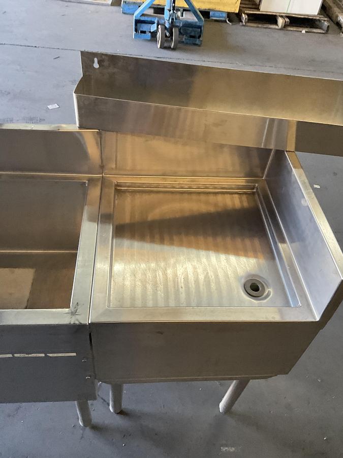 Used STAINLESS STEEL DOUBLE COMPARTMENT BAR SINK