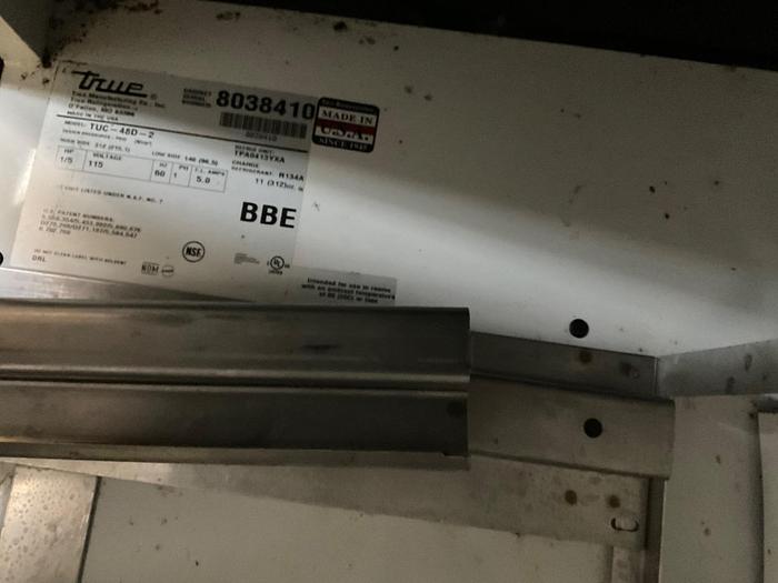 Used TRUE REFRIGERATED SANDWICH/SALAD PREP TABLE WITH ONE DOOR AND TWO DRAWERS; TUC-48D-2./